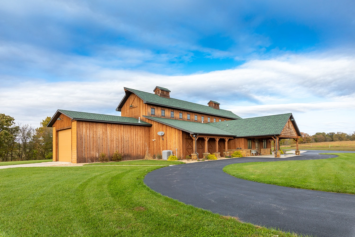 20 - Amish Timber Frame Lodge